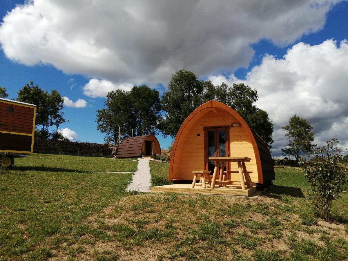 Les Roulottes De La Ferme Des Chanaux Saint-Julien-d'Ance Exterior photo