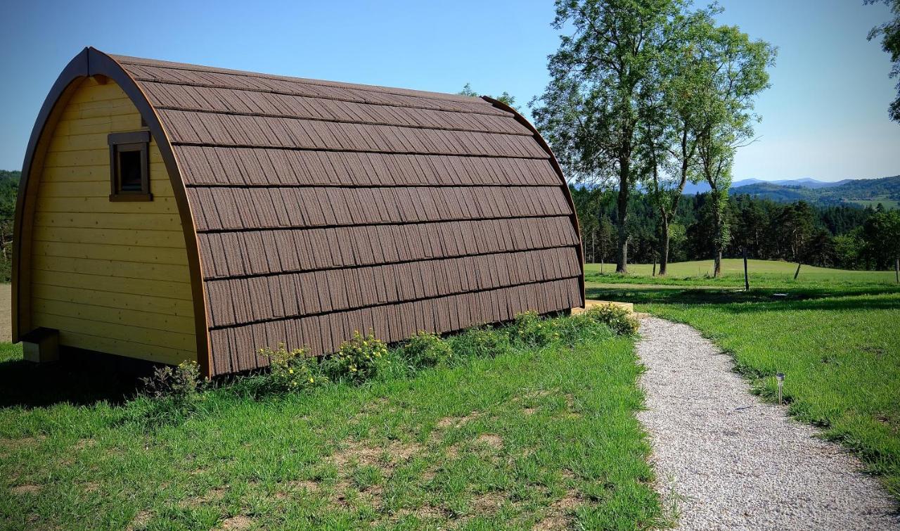 Les Roulottes De La Ferme Des Chanaux Saint-Julien-d'Ance Exterior photo